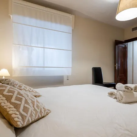 En La Entrada Del Barrio Antiguo *