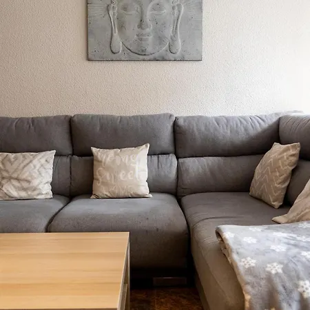 En La Entrada Del Barrio Antiguo