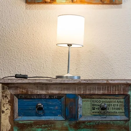 En La Entrada Del Barrio Antiguo