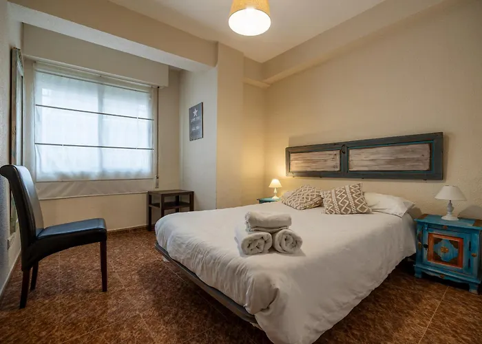 En La Entrada Del Barrio Antiguo *