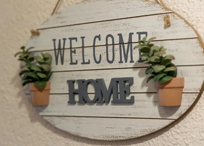 En La Entrada Del Barrio Antiguo *