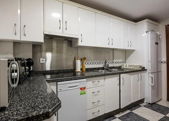 En La Entrada Del Barrio Antiguo Cordova