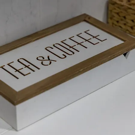 En La Entrada Del Barrio Antiguo