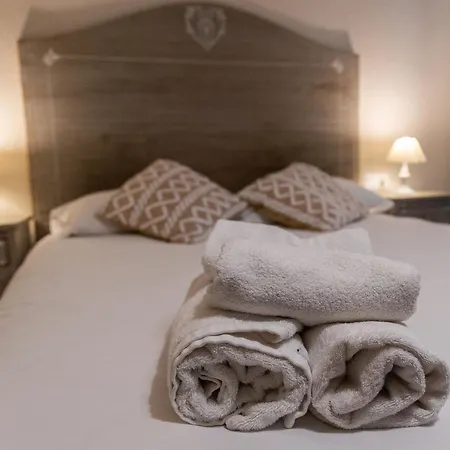 En La Entrada Del Barrio Antiguo Apartamento *