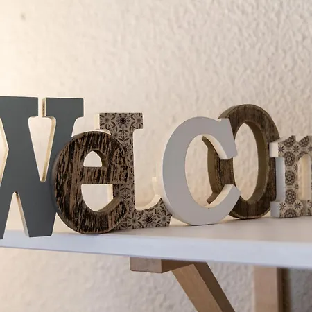 En La Entrada Del Barrio Antiguo *