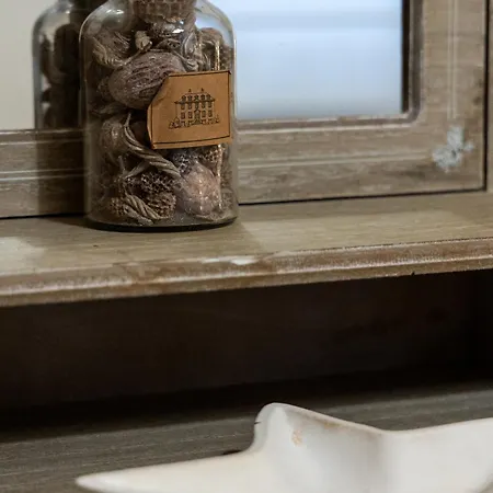 En La Entrada Del Barrio Antiguo *