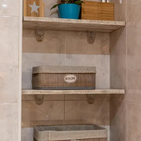 En La Entrada Del Barrio Antiguo