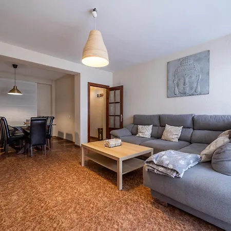 En La Entrada Del Barrio Antiguo * Córdoba