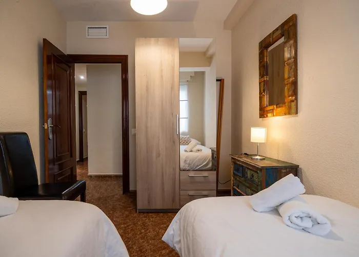 En La Entrada Del Barrio Antiguo *