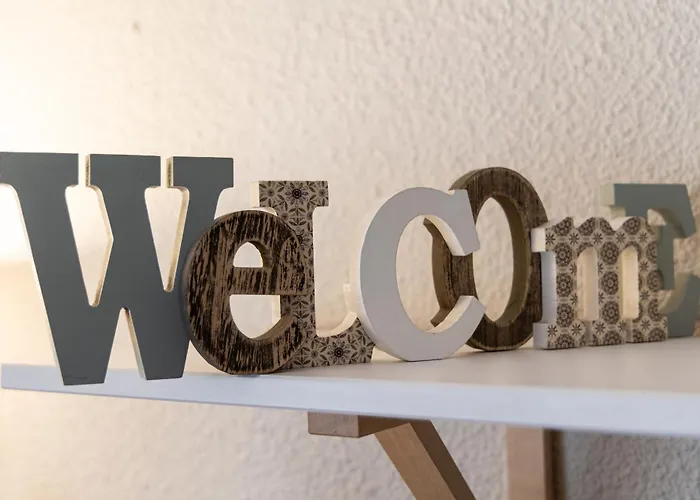 En La Entrada Del Barrio Antiguo *