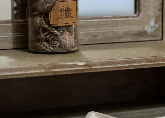 En La Entrada Del Barrio Antiguo *