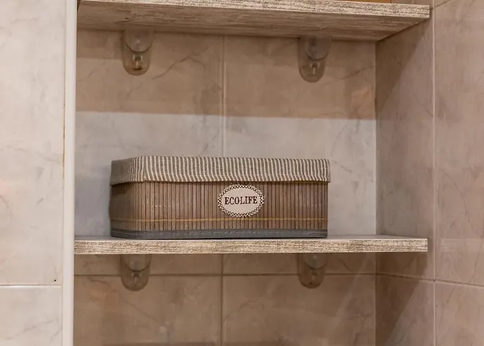 En La Entrada Del Barrio Antiguo